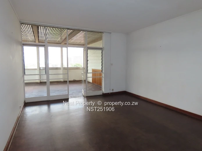3 Bedroom Penthouse Suite - Avenues (Sole Mandate)