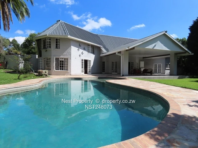 Warm Family Home with Excellent Water in Rolf Valley