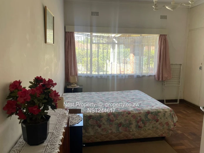 Milton Park 3-Bed with Verandah, Garden & Garage
