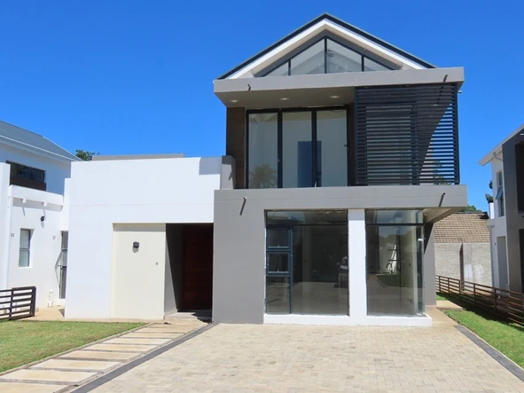 Sophisticated living- duplex Townhouse in Mt Pleasant!
