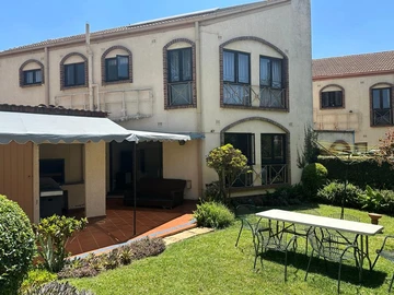 Townhouse For Sale In Newlands! 