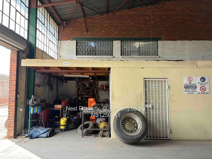Prime Warehouse With Extensive Office Facilities