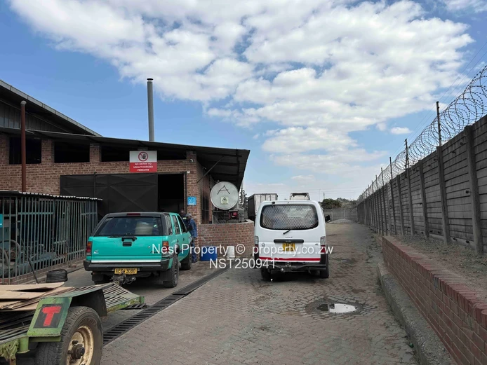 Prime Warehouse With Extensive Office Facilities