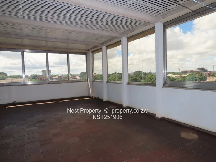 3 Bedroom Penthouse Suite - Avenues (Sole Mandate)