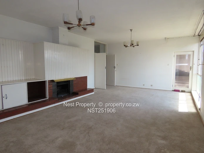 3 Bedroom Penthouse Suite - Avenues (Sole Mandate)