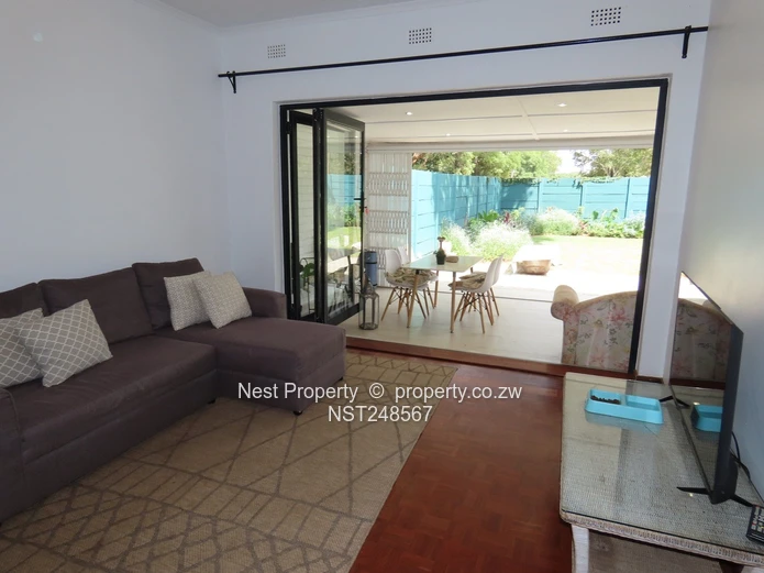 Neat 2- Bedroom Garden Flat in Greystone Park! (Sole Mandate)