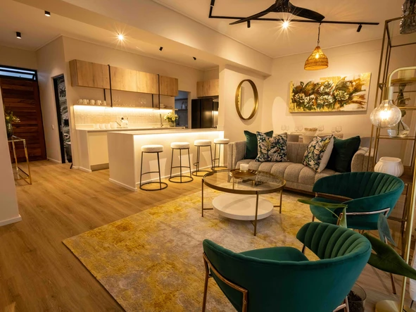 3 Bedroom Flat & Apartment